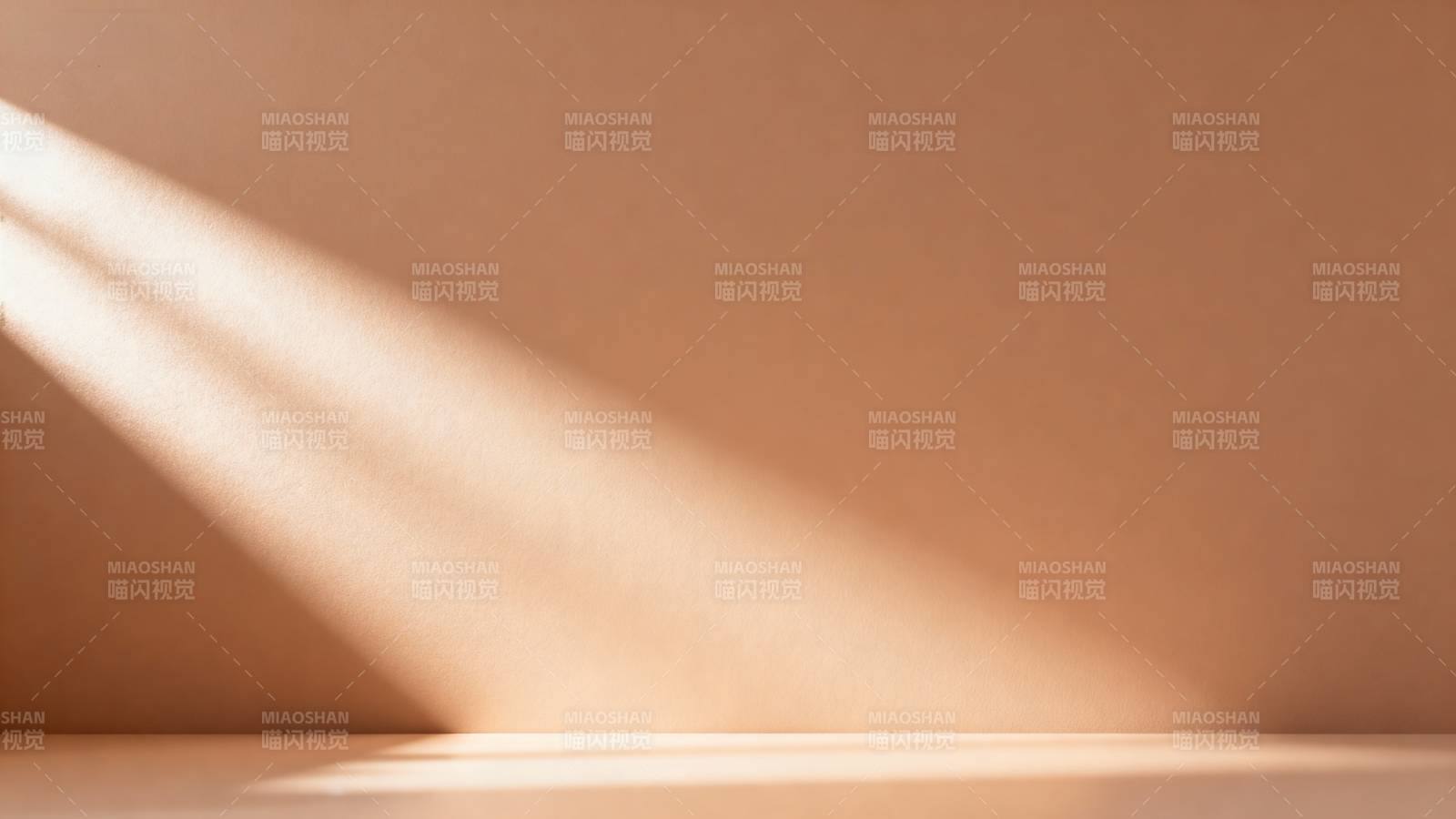 光影交错的静谧角落图片