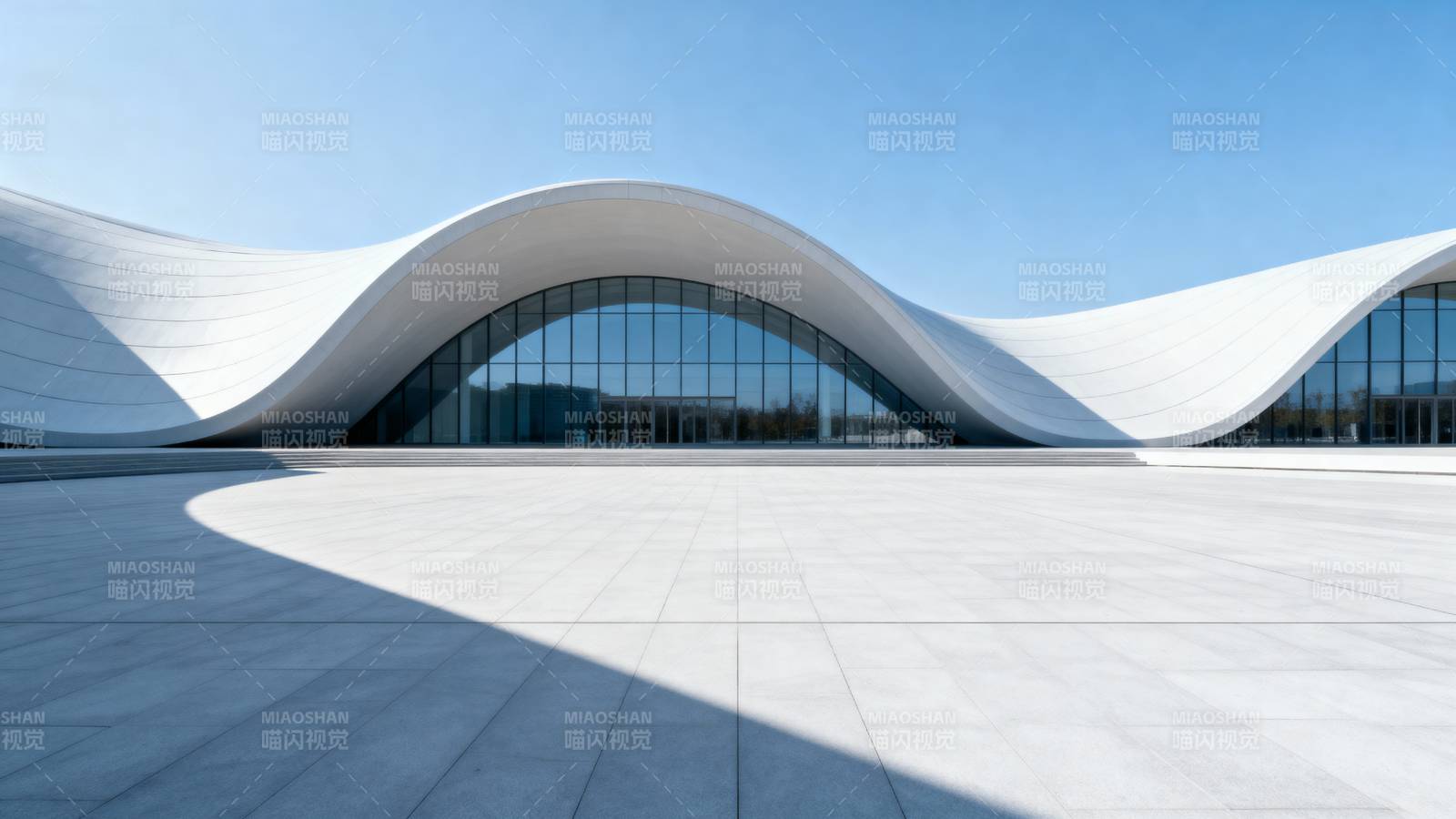 流线型现代建筑图片