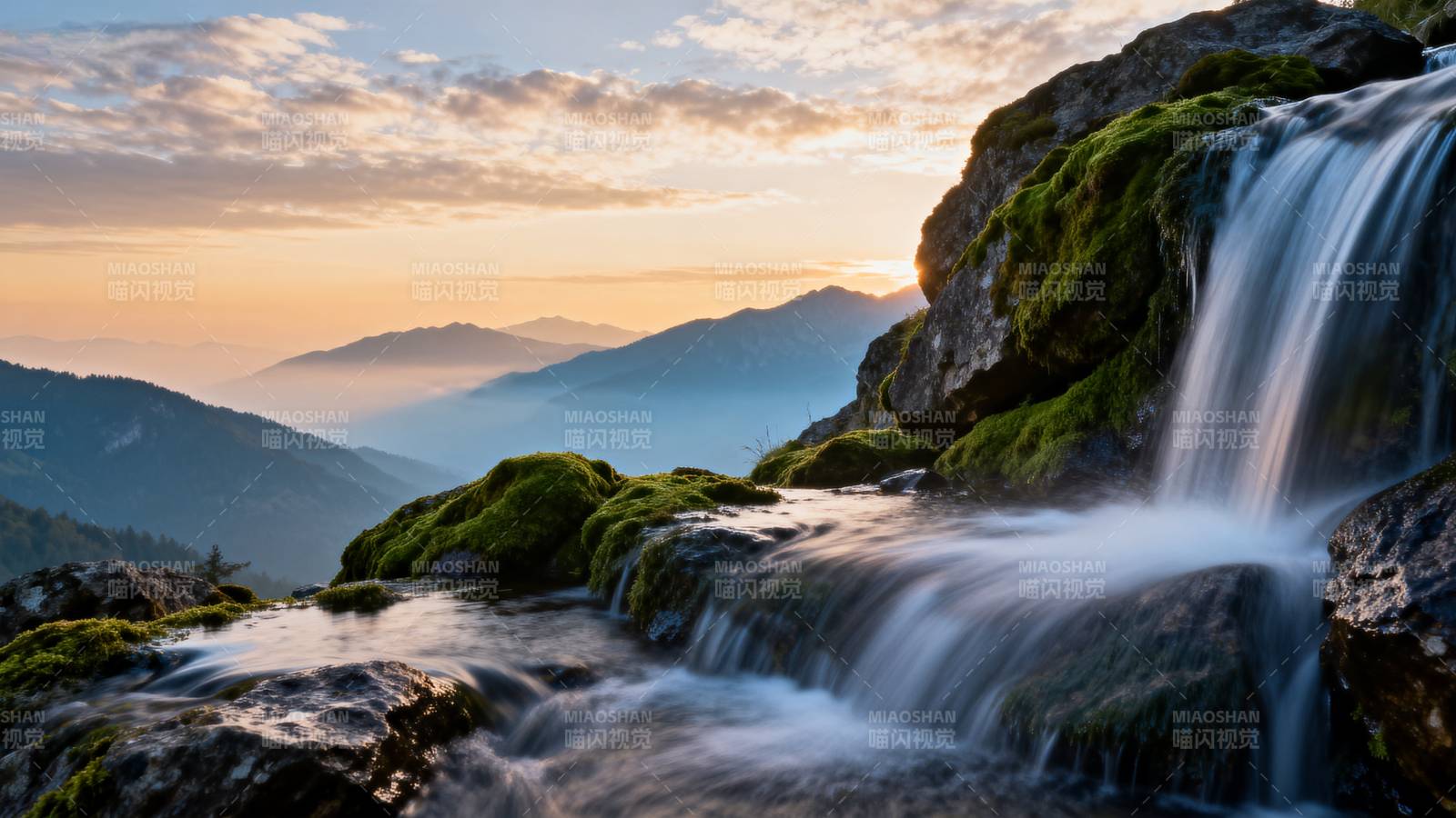 山间瀑布晨曦美景图片