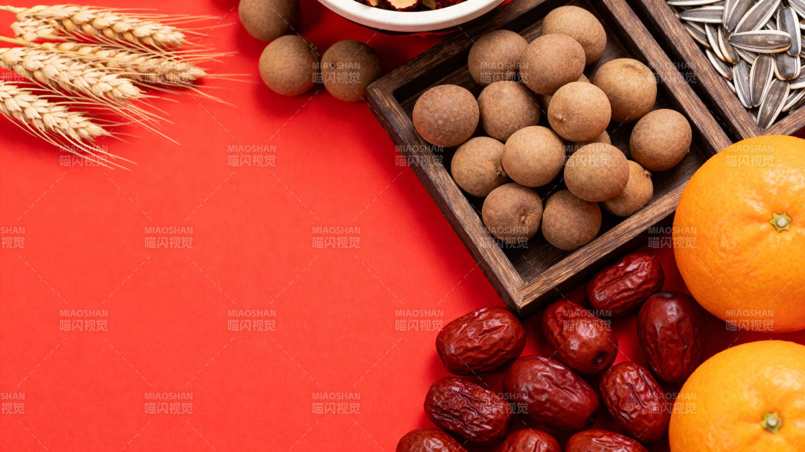 丰收果实与谷物图片