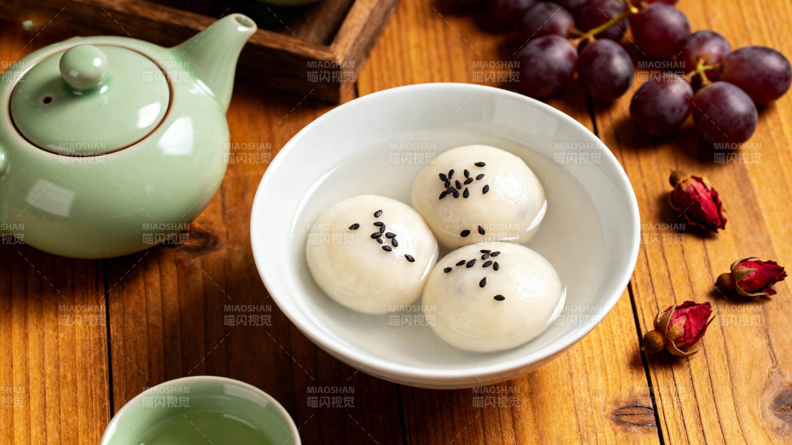 汤圆配茶果图片