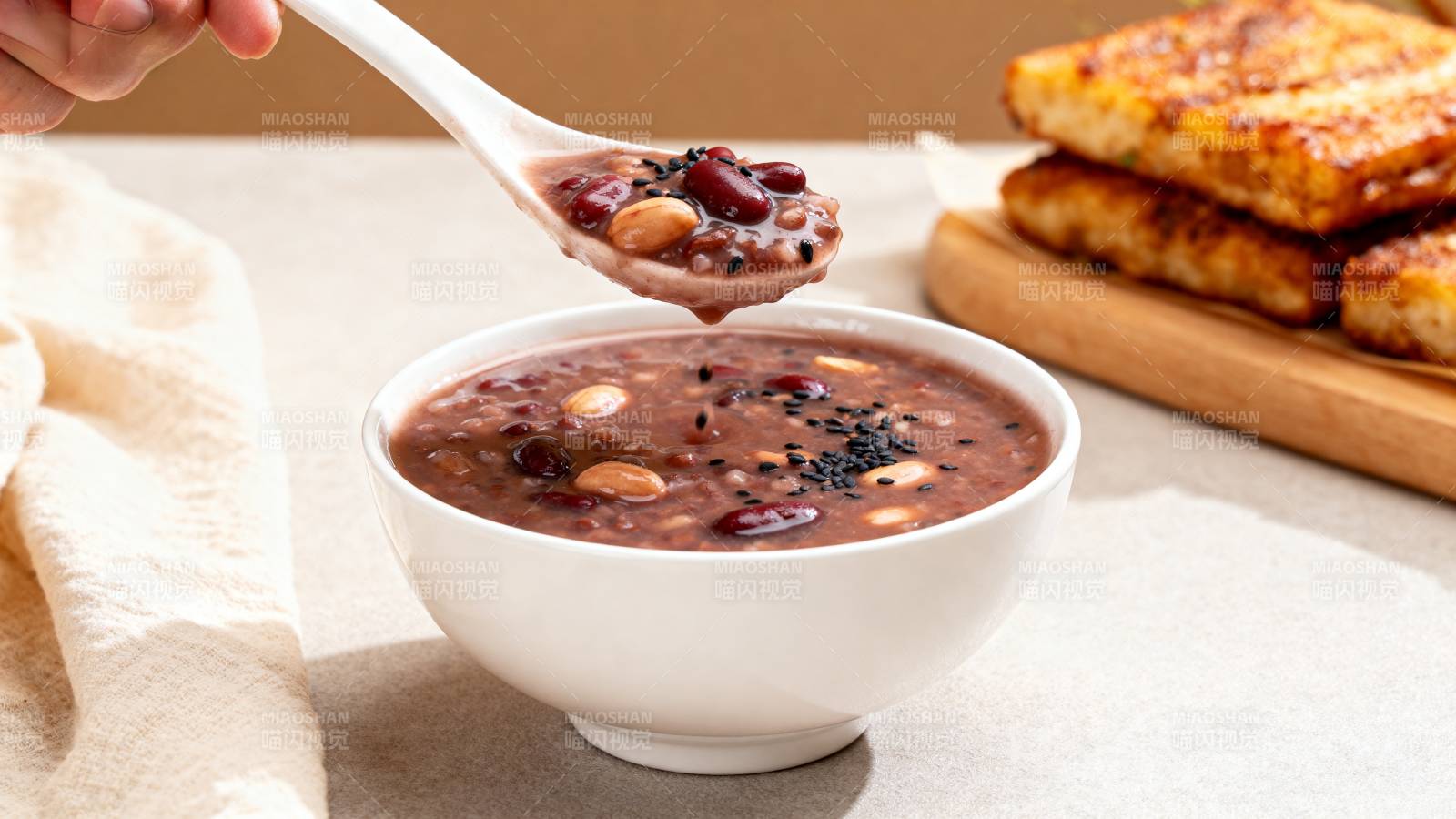 红豆汤配吐司图片