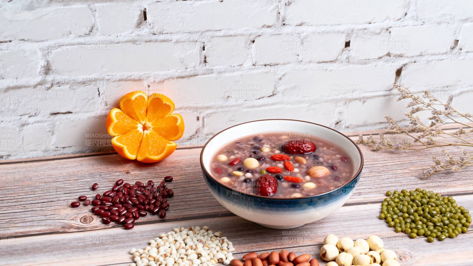 五谷杂粮养生粥图片