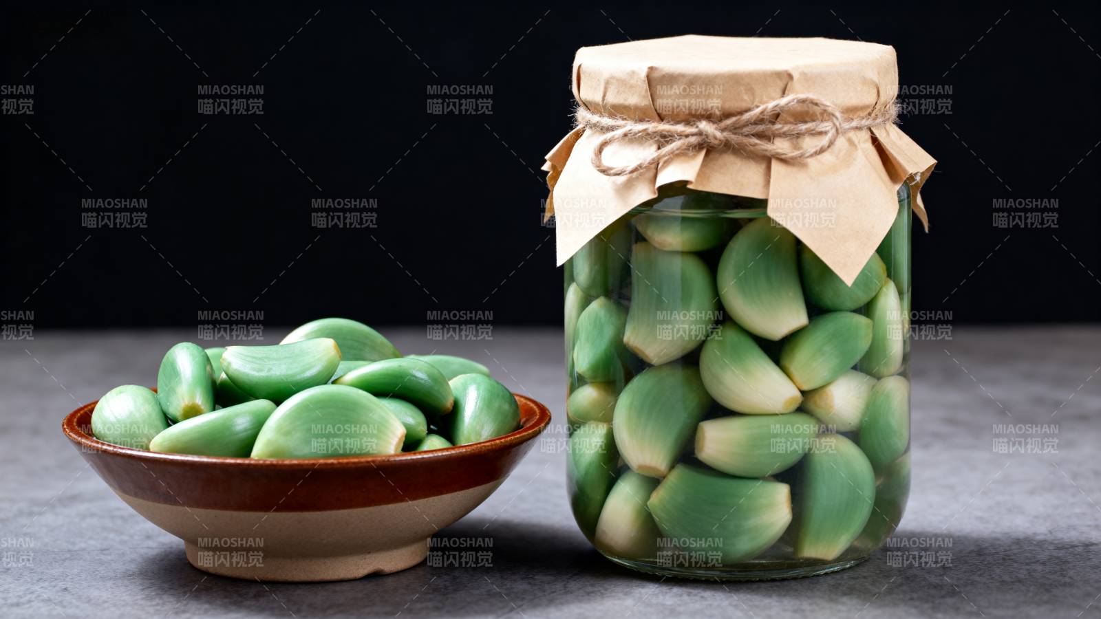 青梅罐头与碗装青梅图片