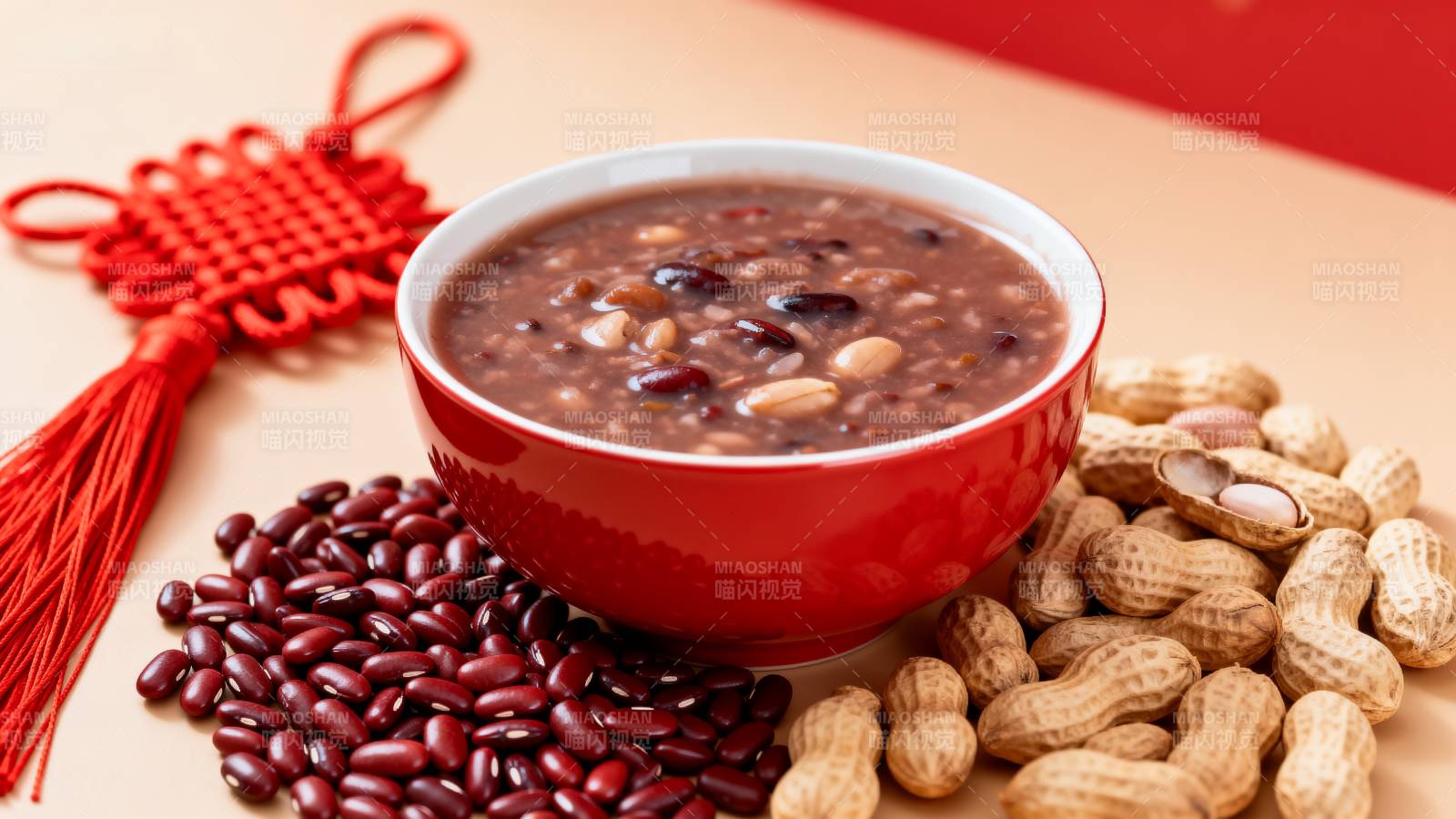 腊八粥配红豆花生图片
