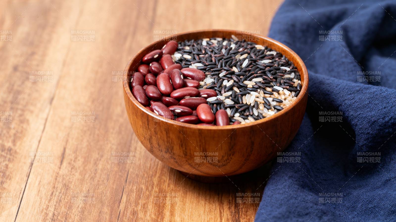 红豆黑米碗图片