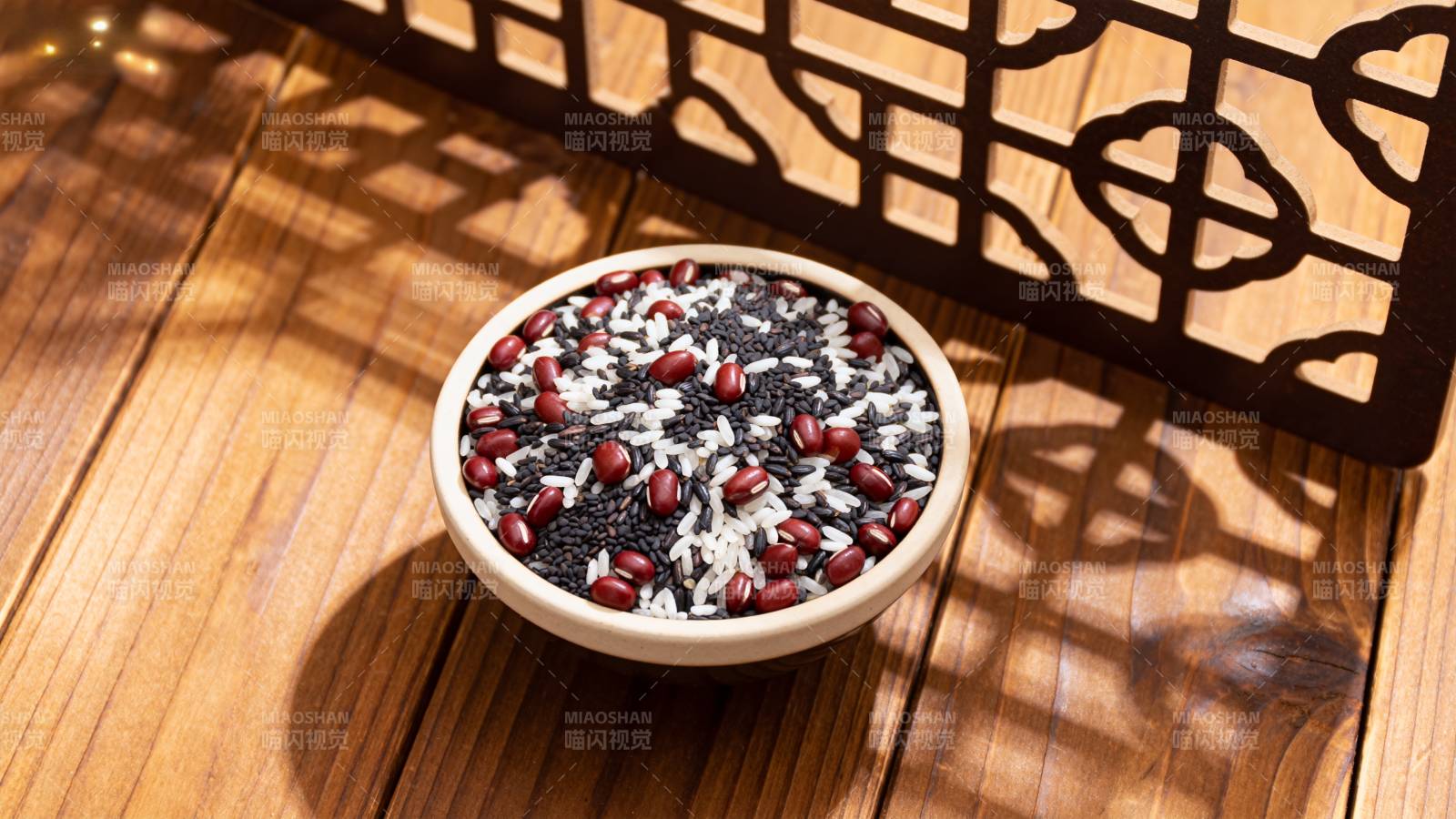 红豆黑米粥图片