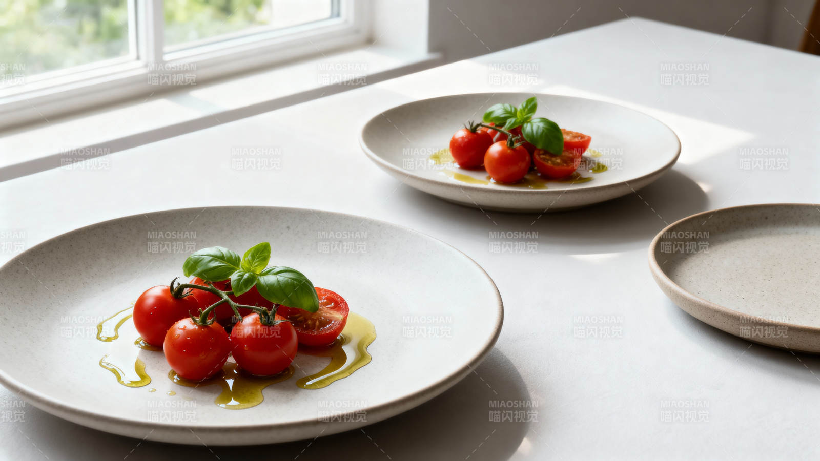 樱桃番茄配香草图片