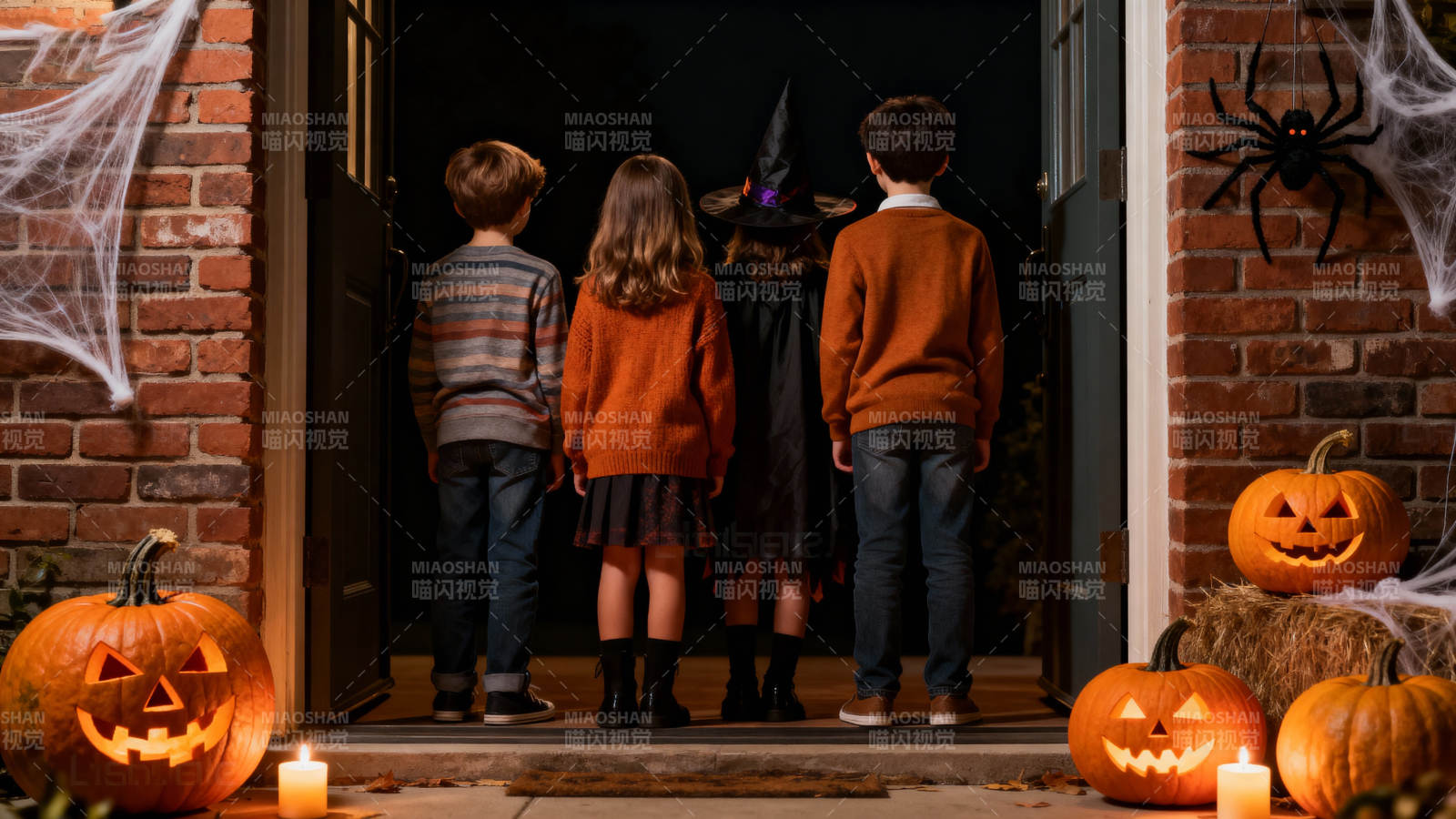 万圣节敲门趣事图片