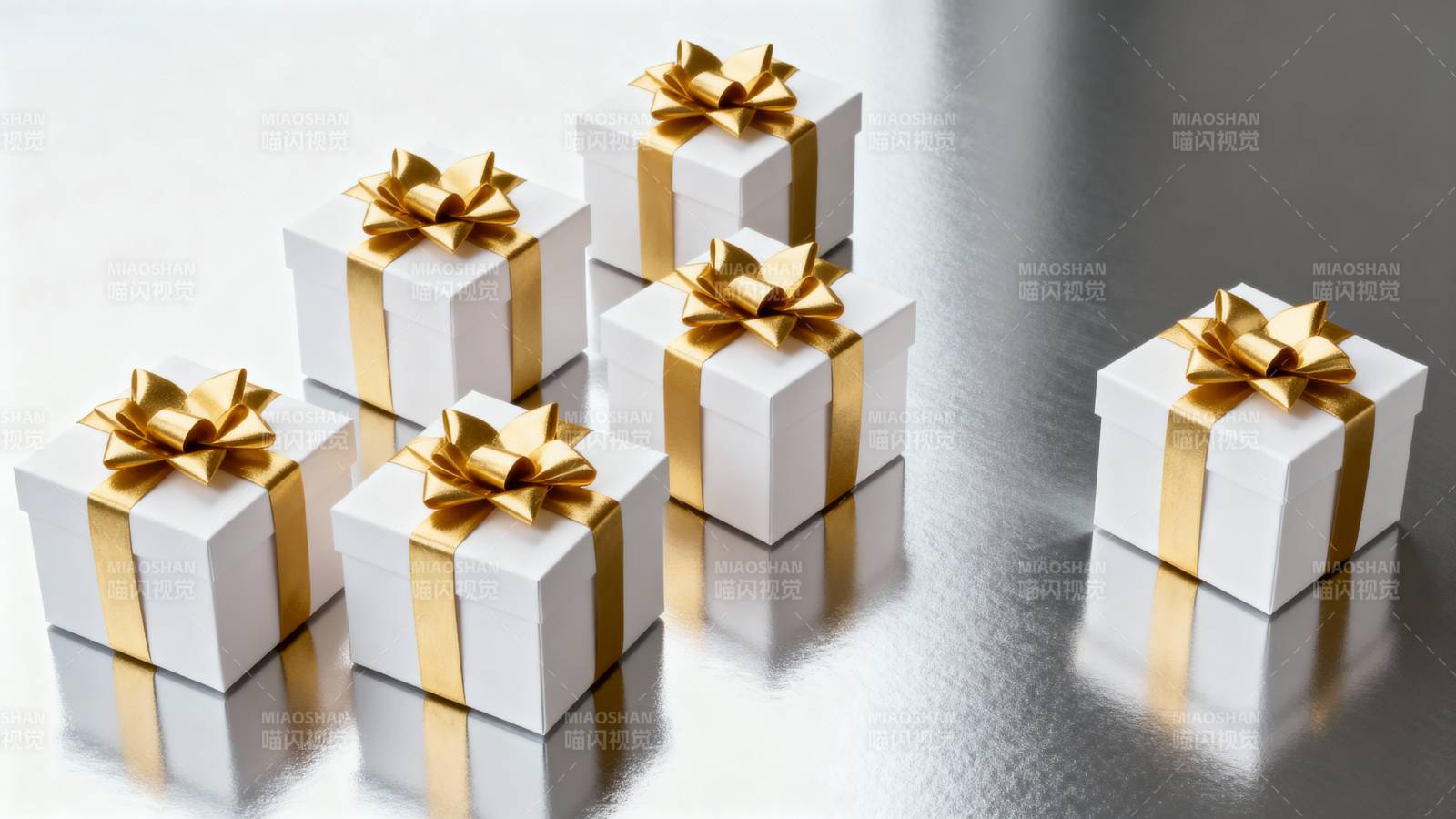 金色丝带礼盒图片