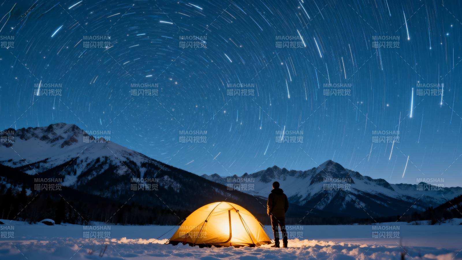 雪山夜宿星轨图图片