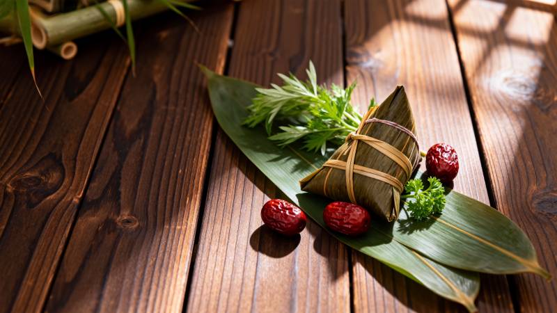 端午粽香伴艾草图片