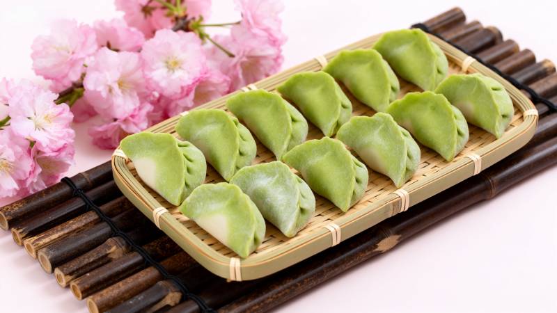 青团饺子摆盘图片