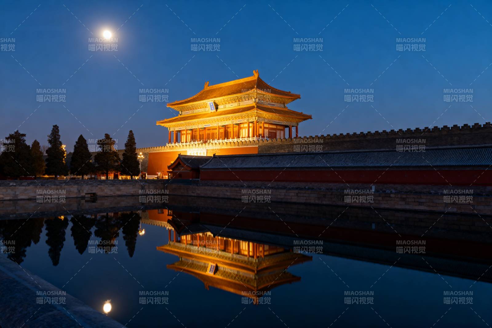月照故宫夜景图片