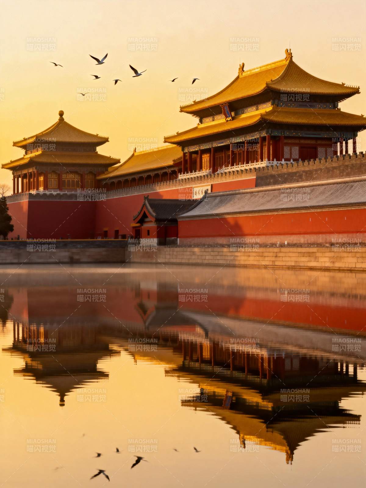 故宫晨曦倒影图片