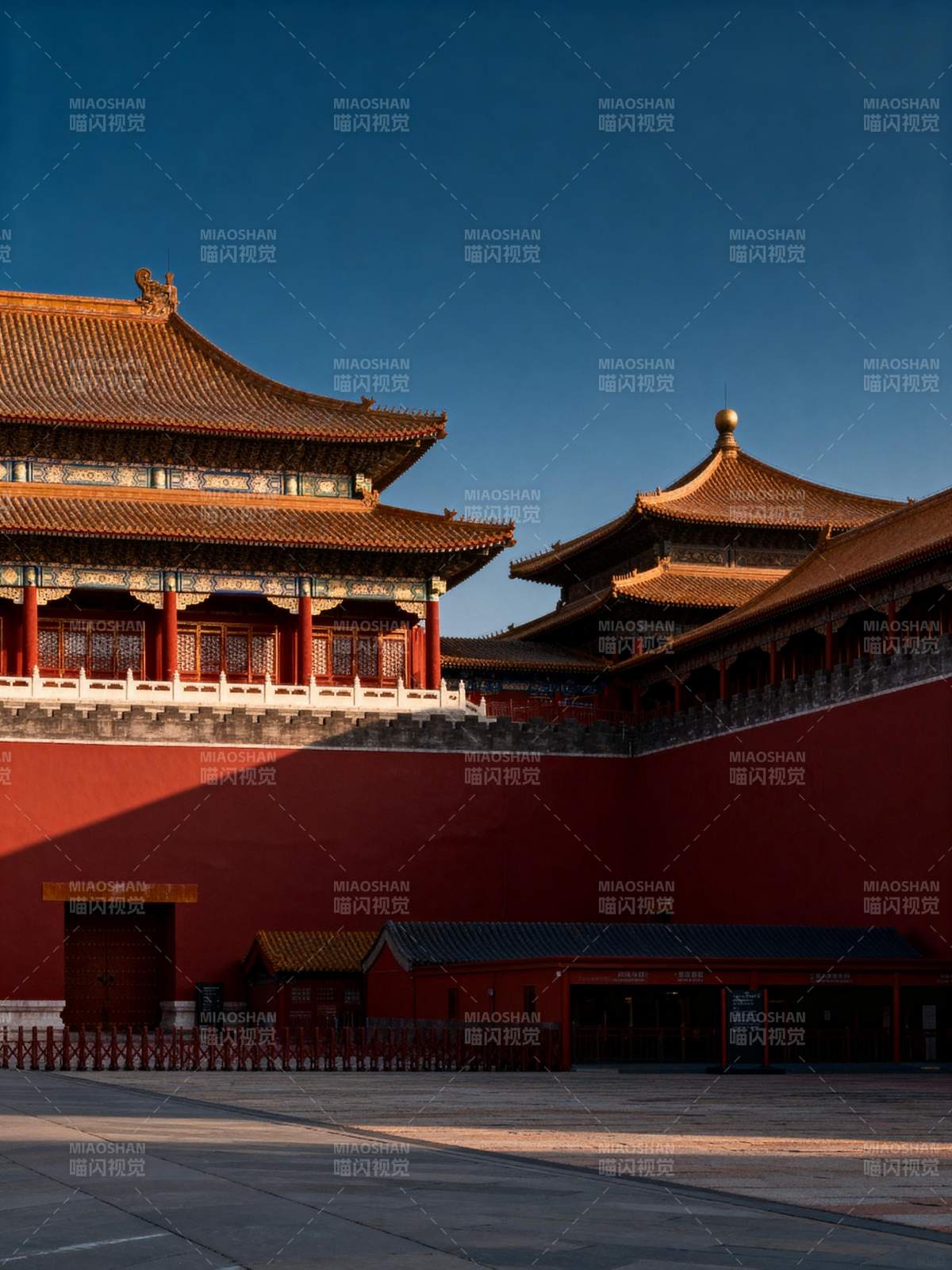 故宫红墙金瓦图片