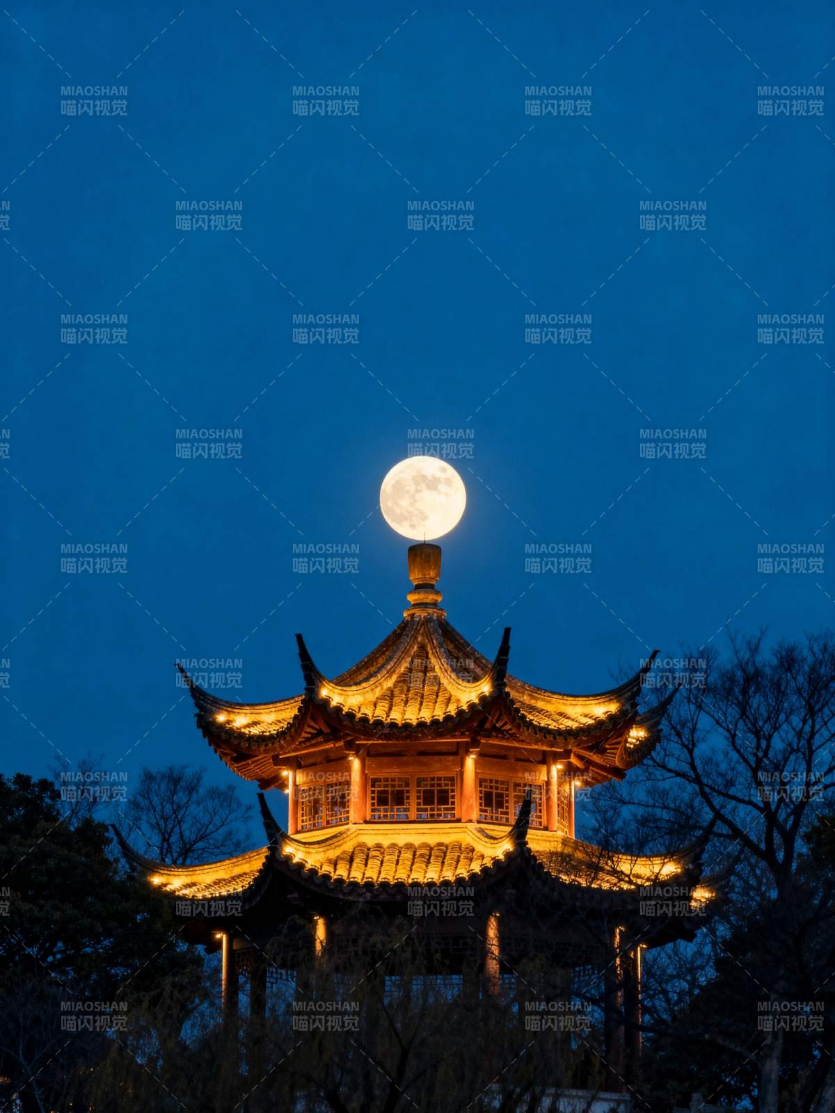 月下古亭夜景图片