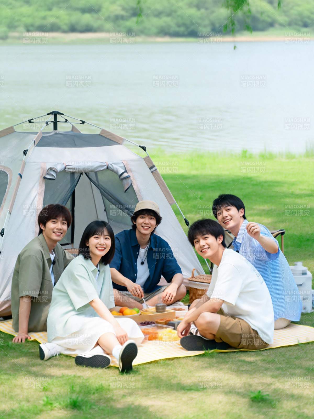 湖畔野餐时光图片