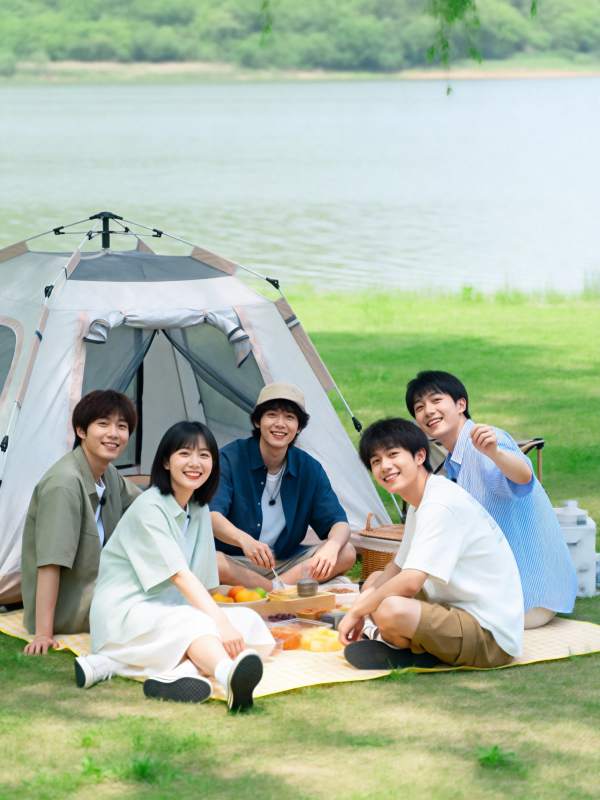 湖畔野餐时光图片