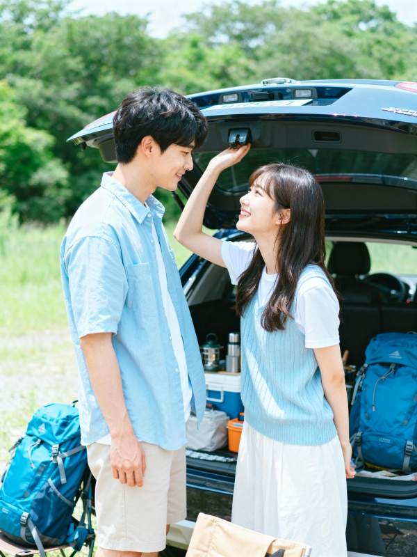 情侣郊游野餐时光图片