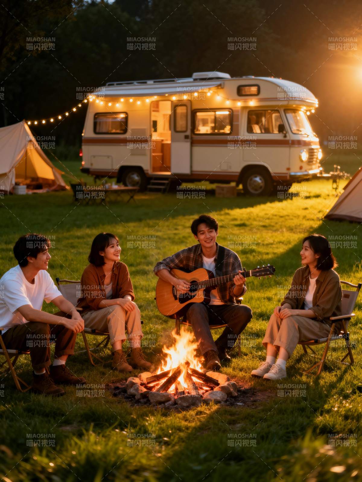 篝火夜话 房车相伴图片