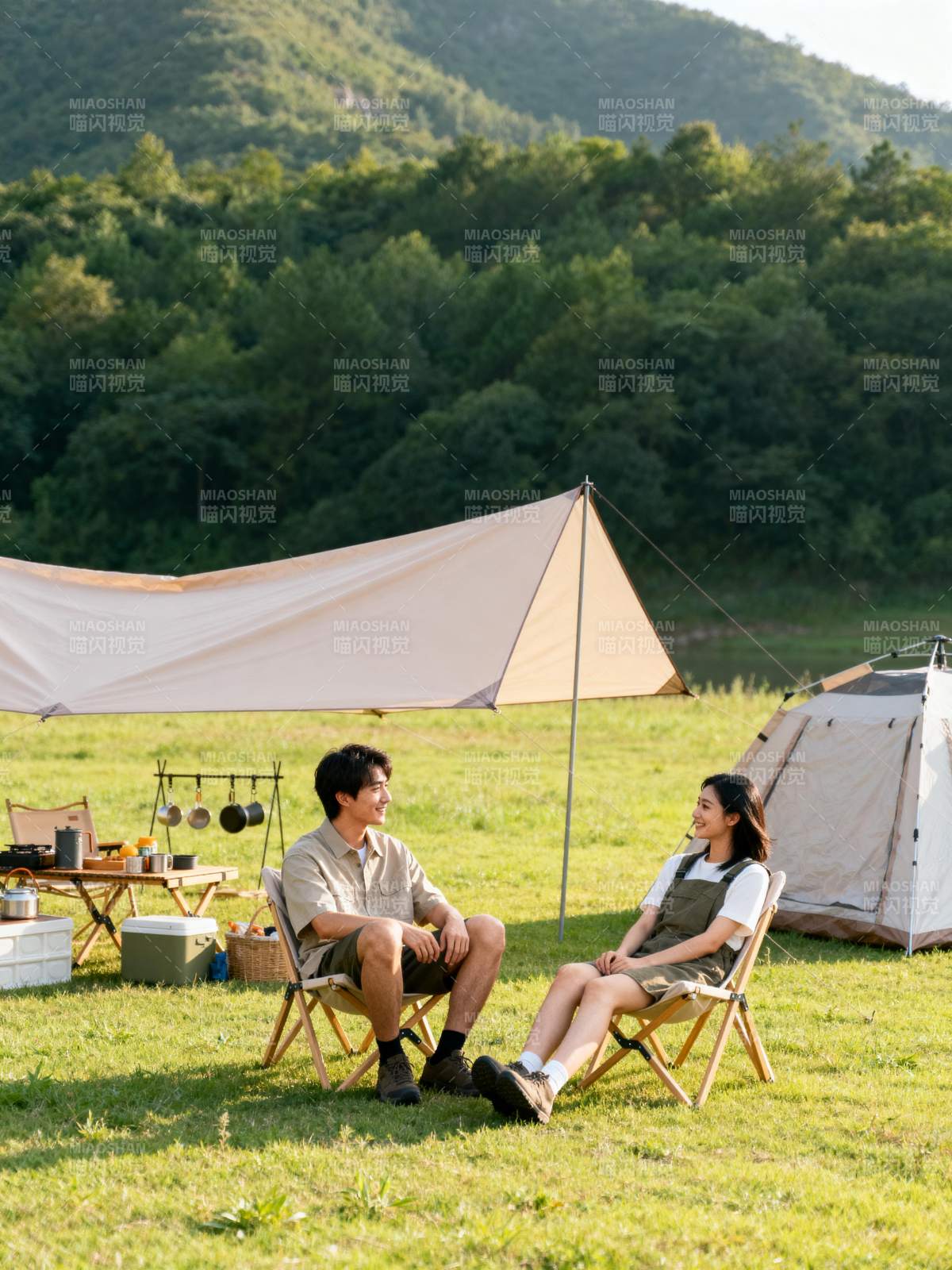 山野露营 惬意时光图片