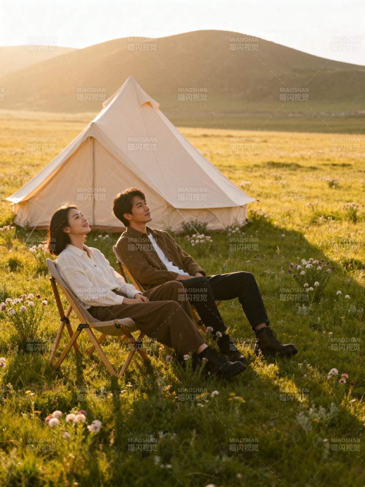 草原露营时光图片