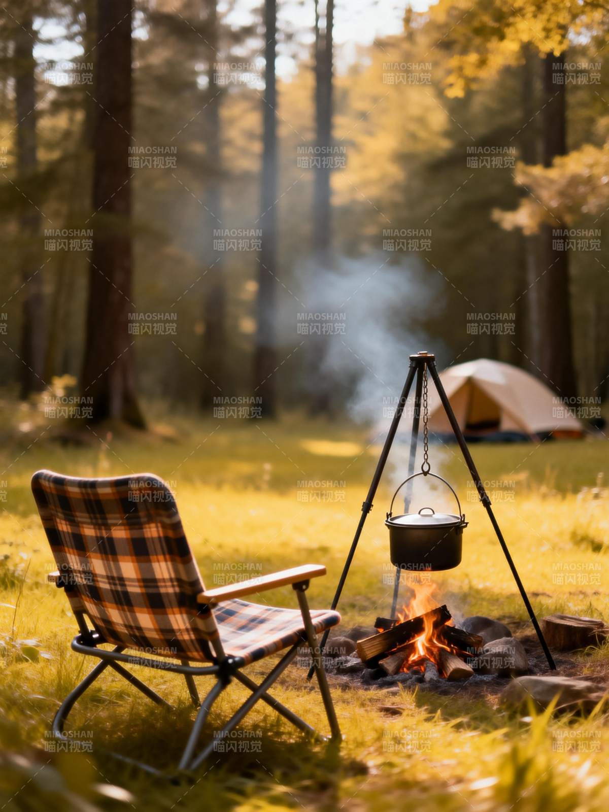 林间篝火野营图片