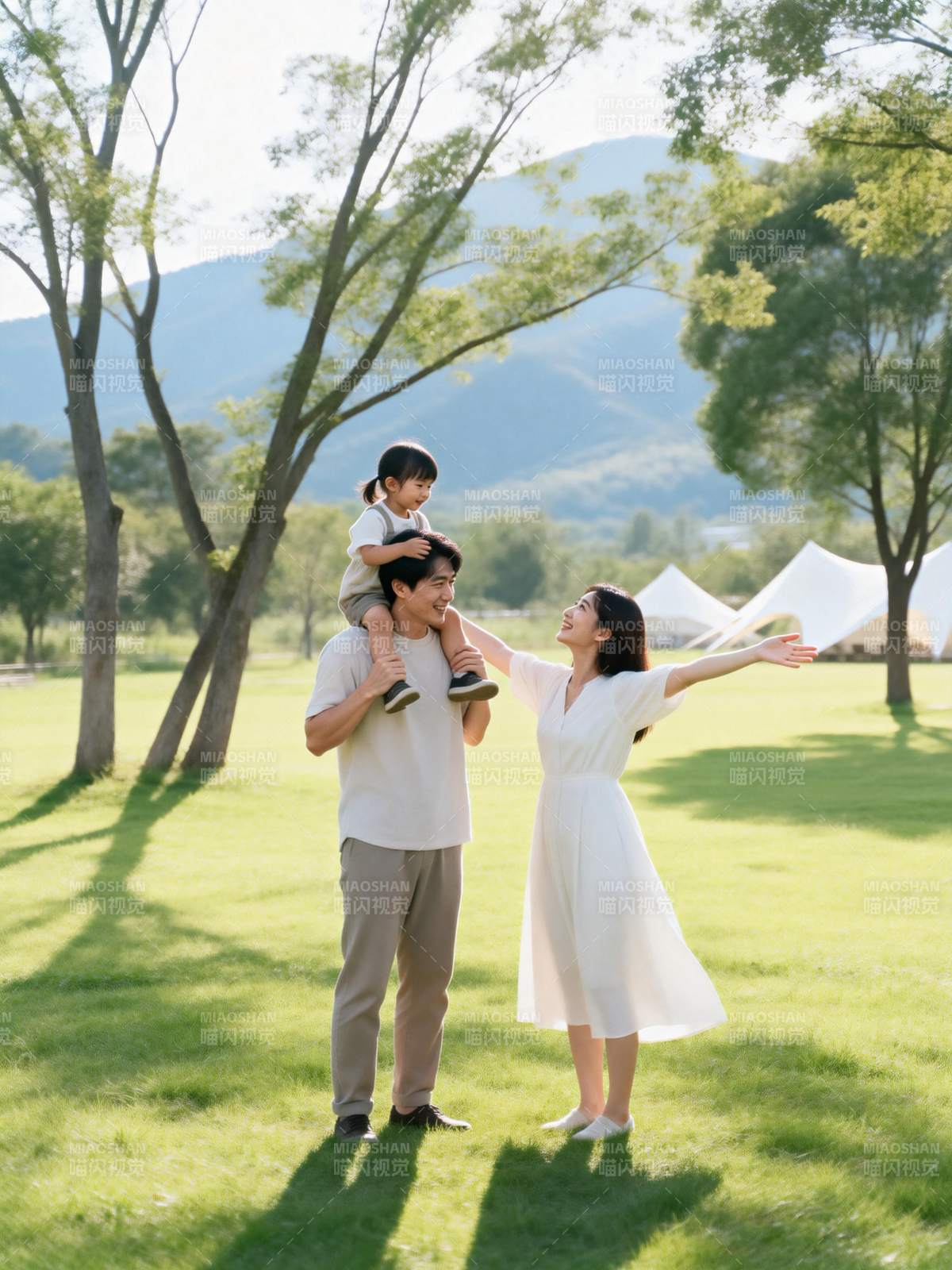 幸福一家游园记图片