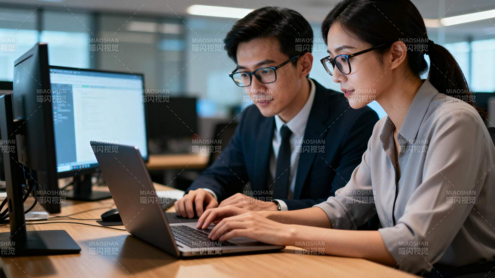 专注工作 协同办公图片