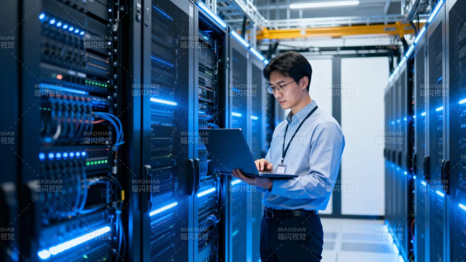 数据中心运维工程师图片