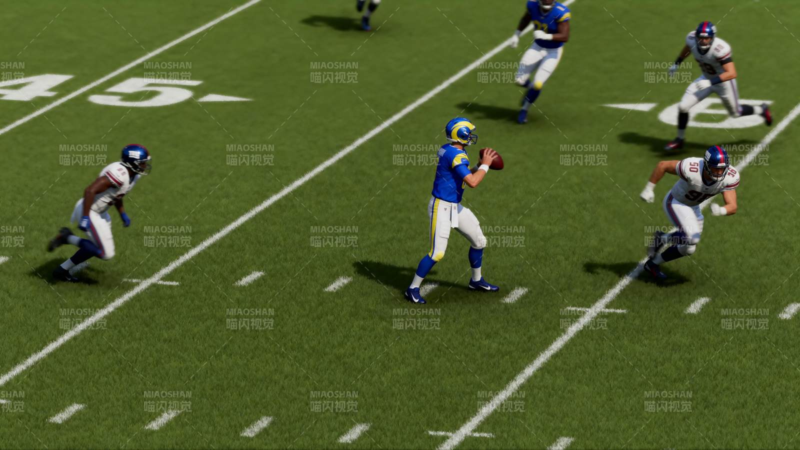 美式足球比赛瞬间图片