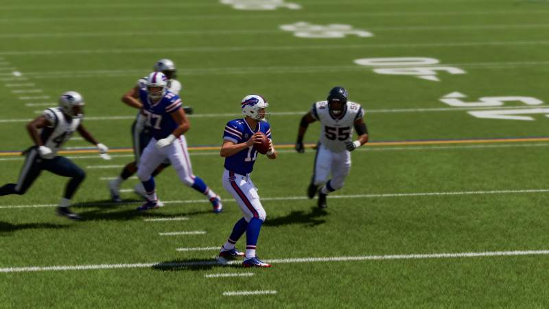 橄榄球比赛激烈进行图片