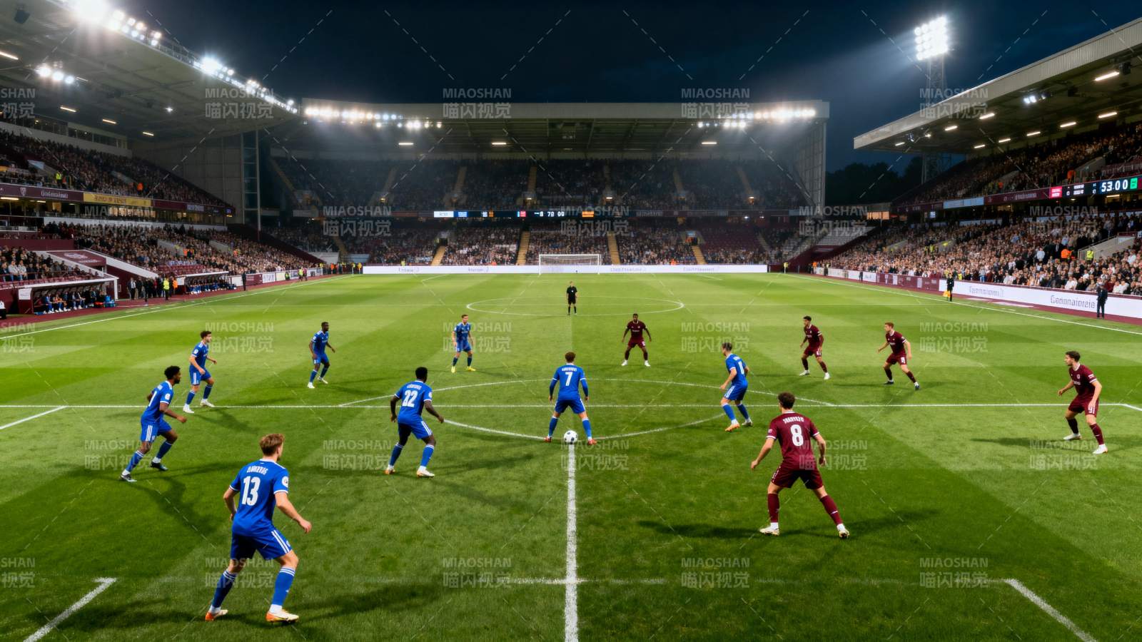 夜战足球赛激烈进行图片