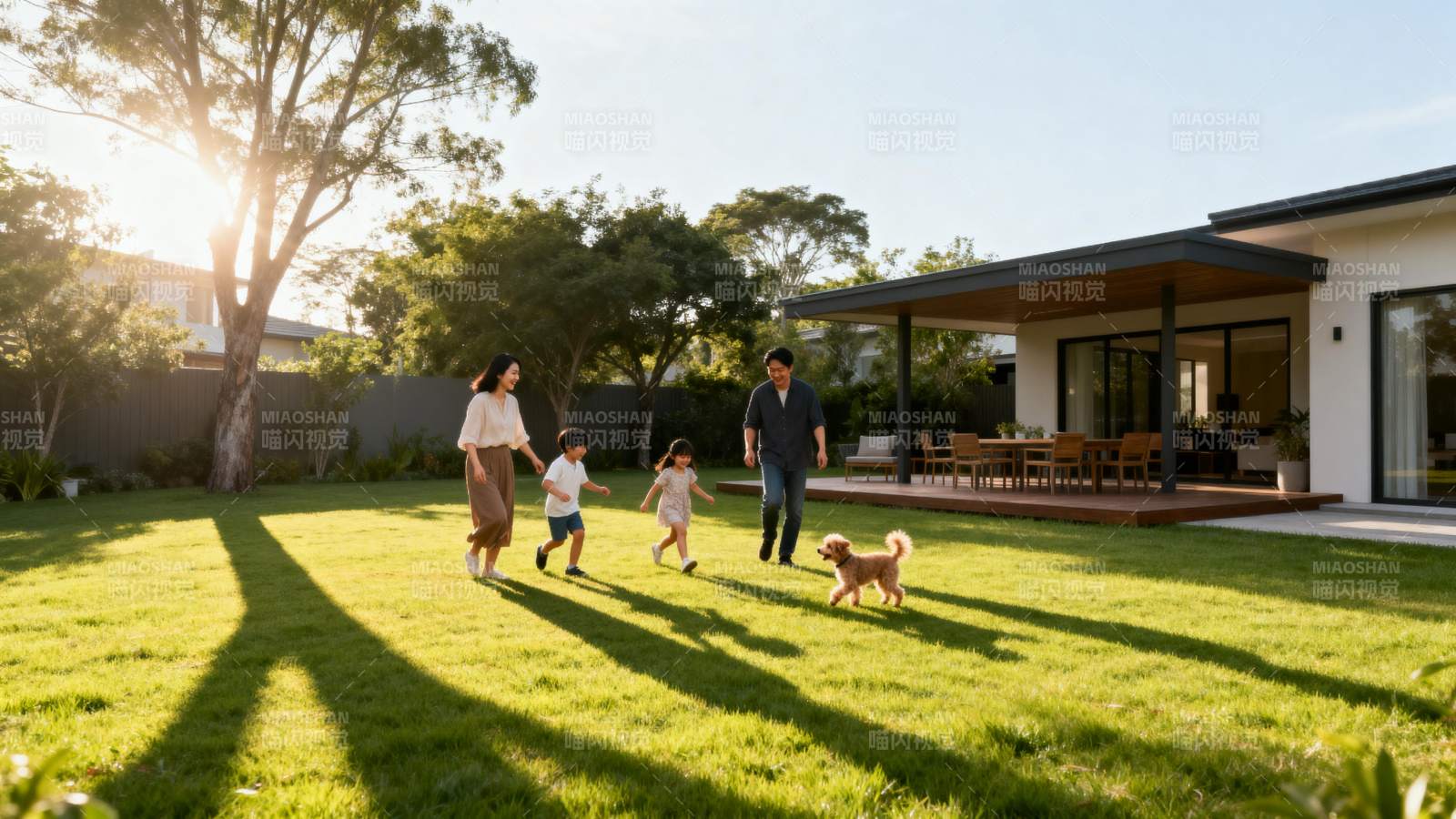 家庭庭院欢聚时光图片