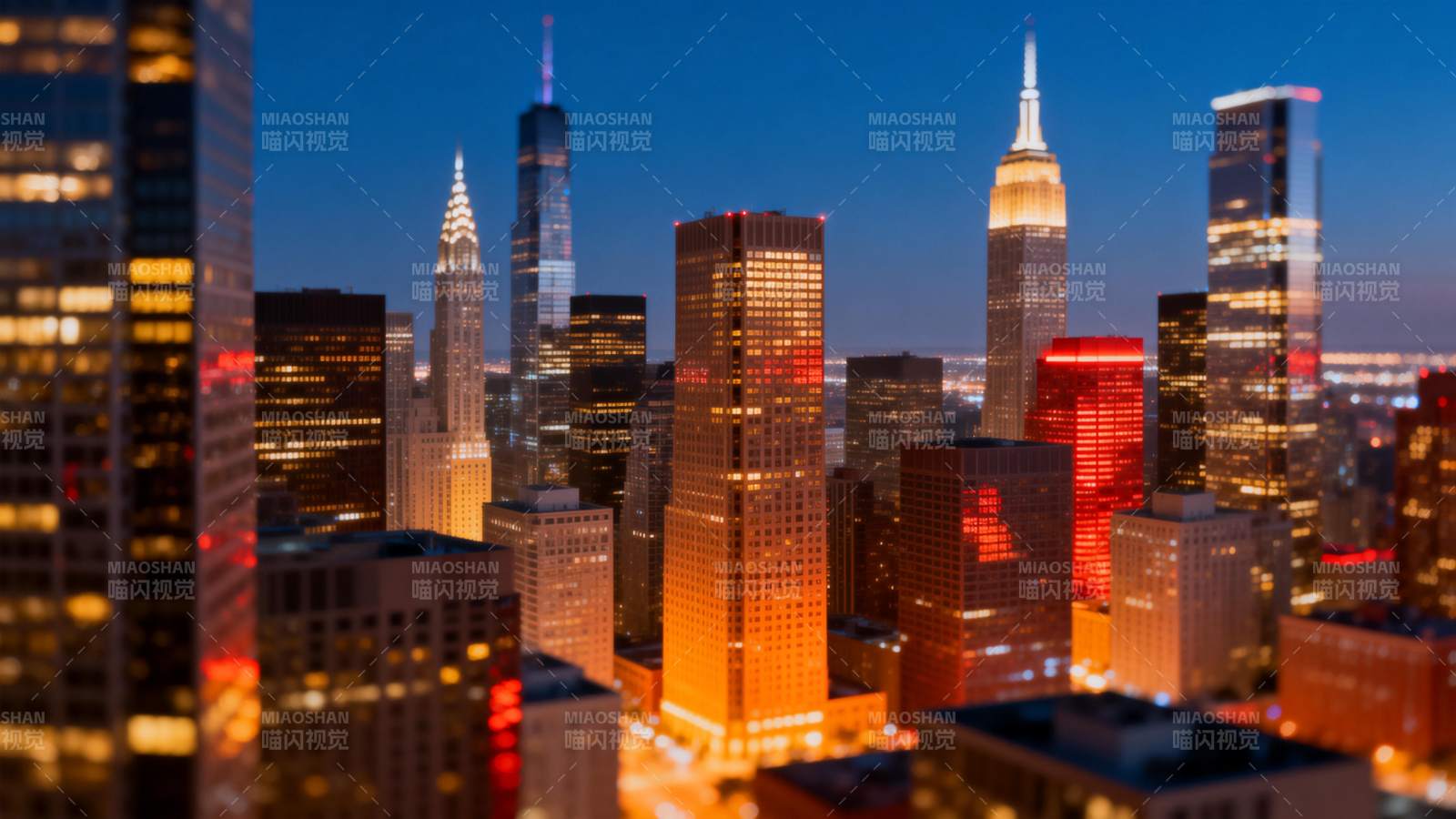 夜幕下的城市天际线图片