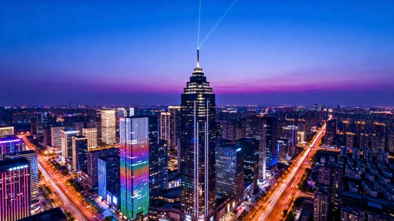 城市夜景璀璨夺目图片