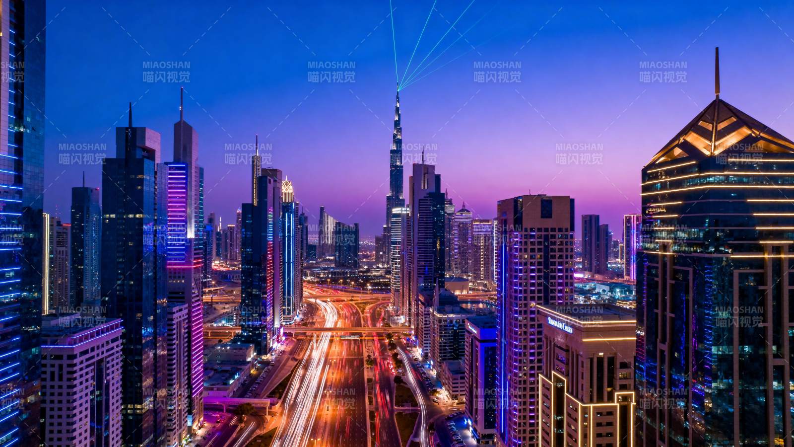 迪拜夜景璀璨图片