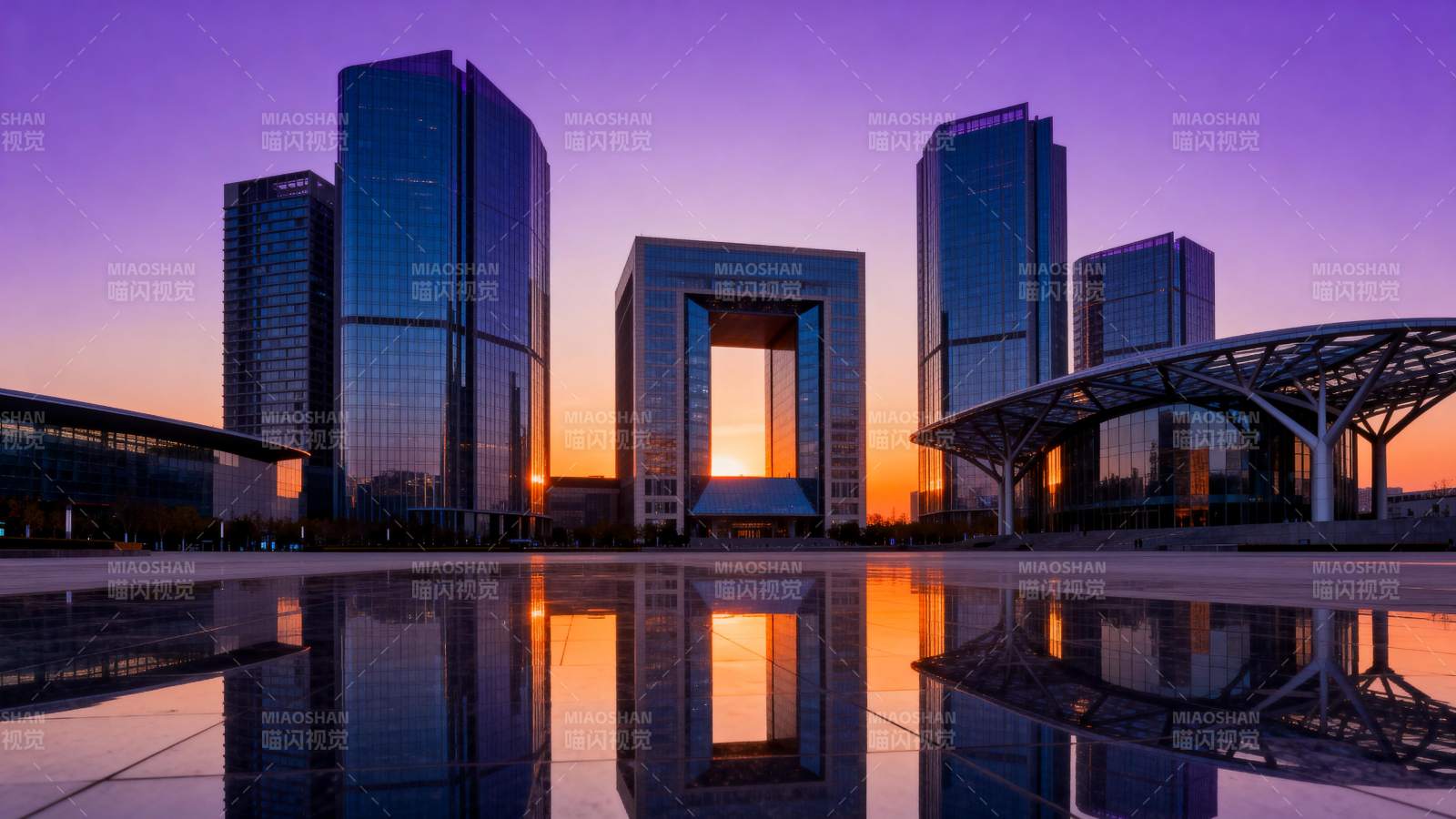 城市天际线倒影图片