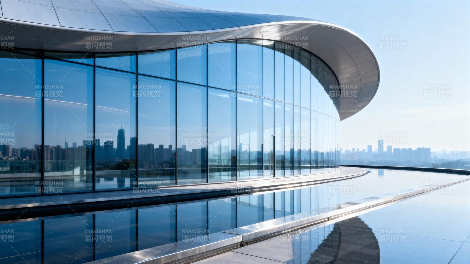 现代建筑与城市倒影图片