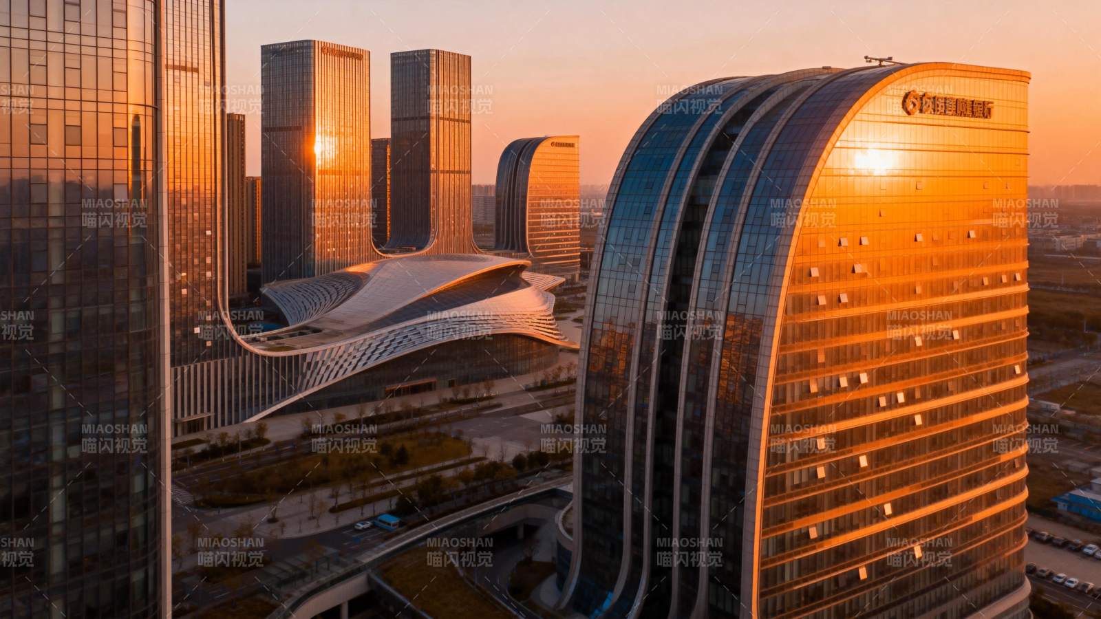 城市天际线晨曦图片