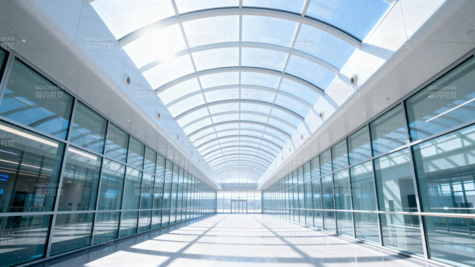 现代玻璃长廊图片