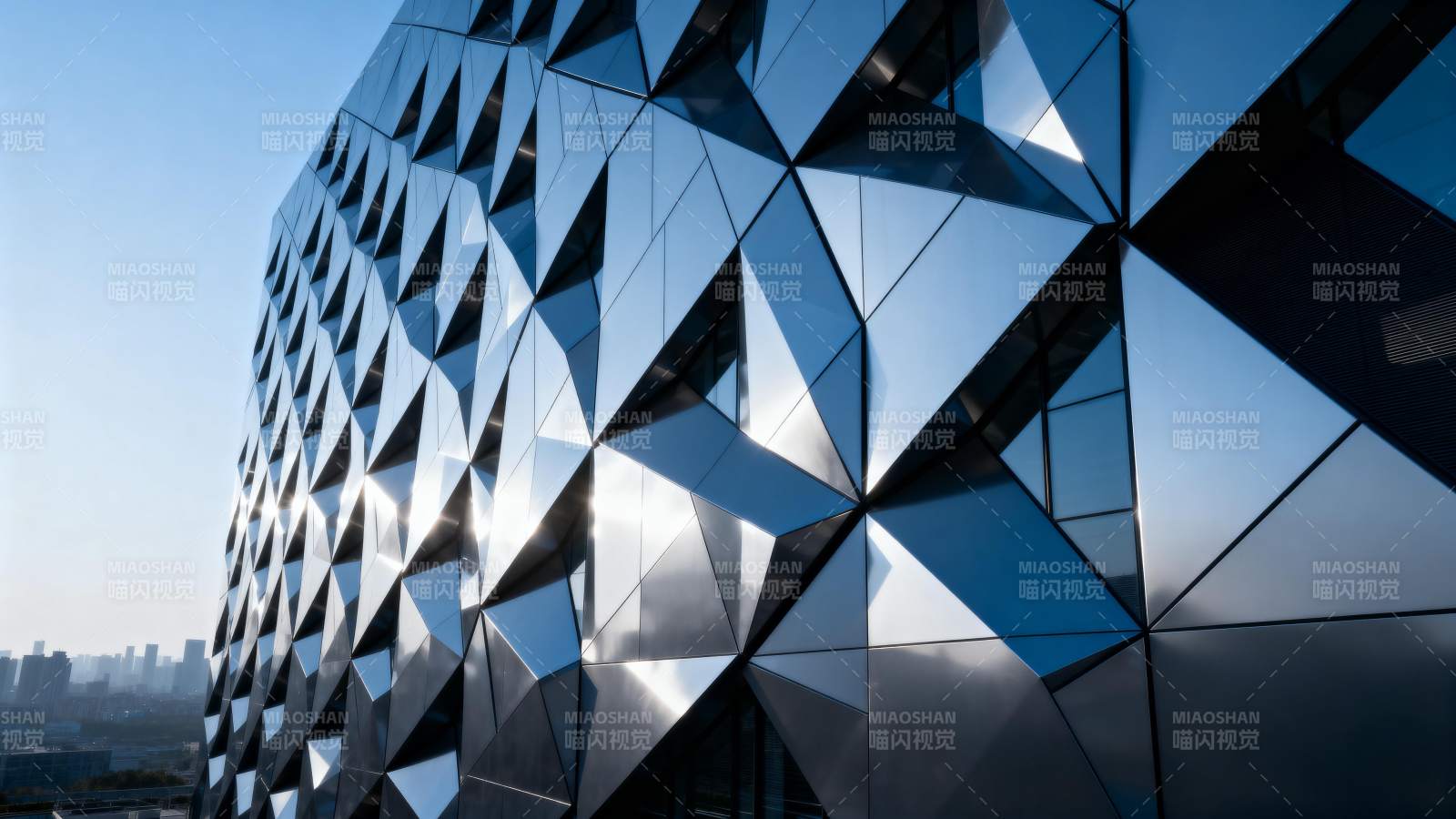 几何建筑镜面反射图片
