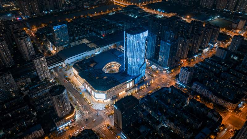 夜幕下的城市地标图片