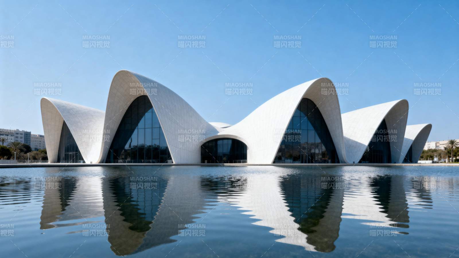 未来感建筑倒影图片