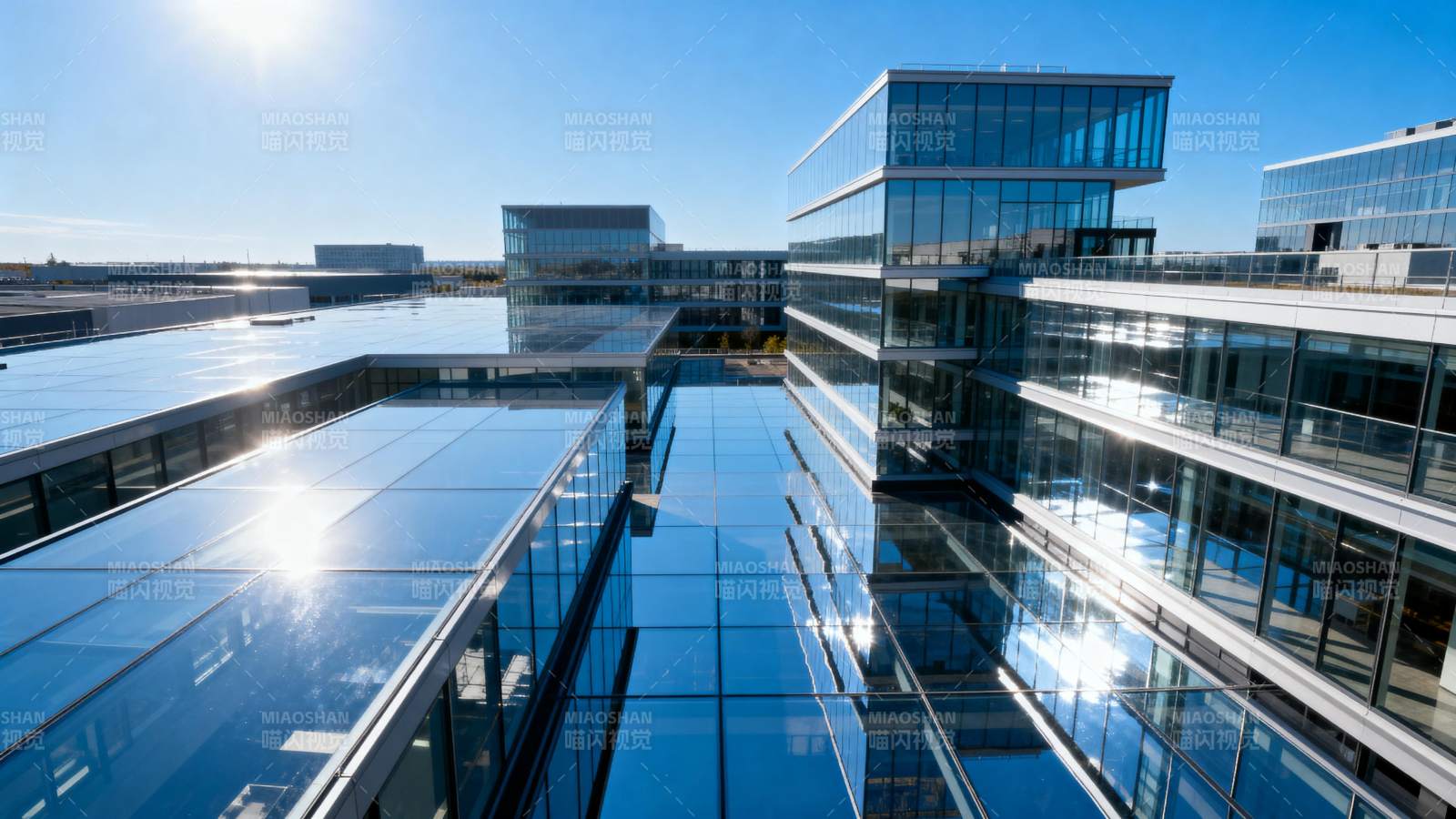 现代建筑群全景图片