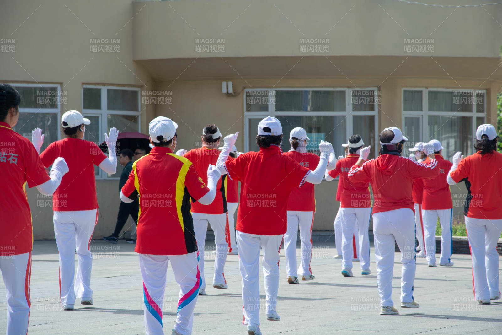 广场舞健身活动图片