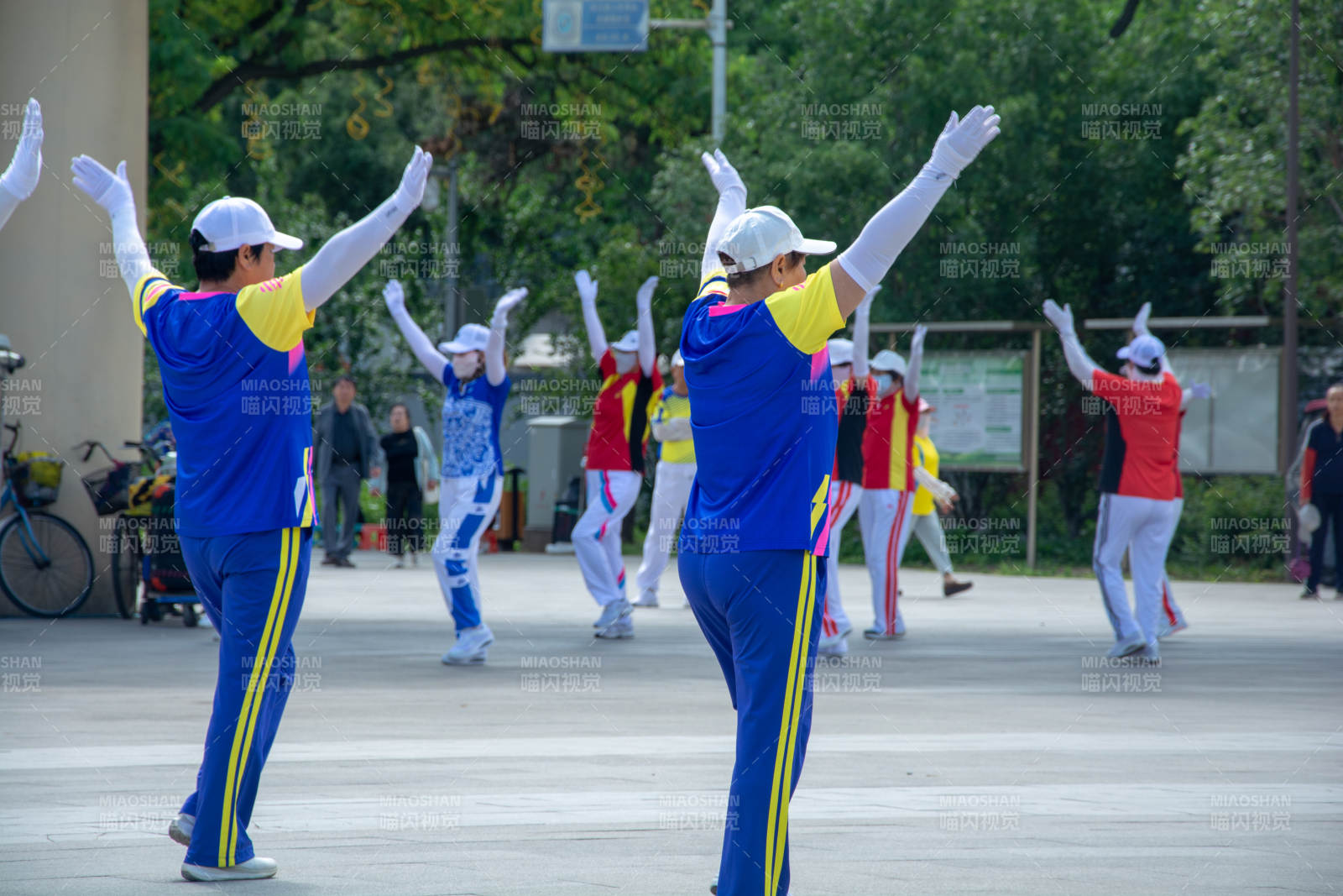 广场舞健身活动图片