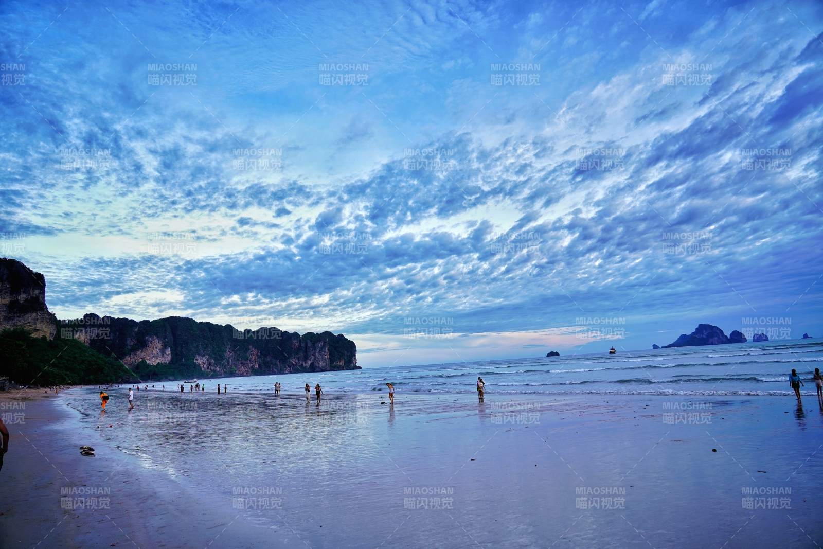 泰国甲米海滩晨曦美景图片