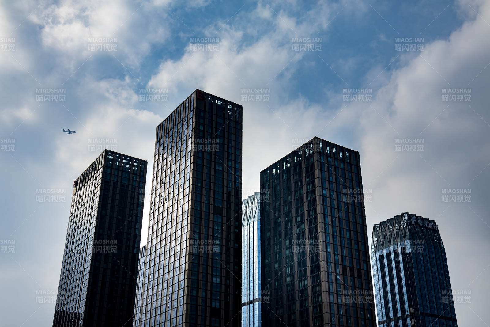 城市高楼与蓝天 通州图片